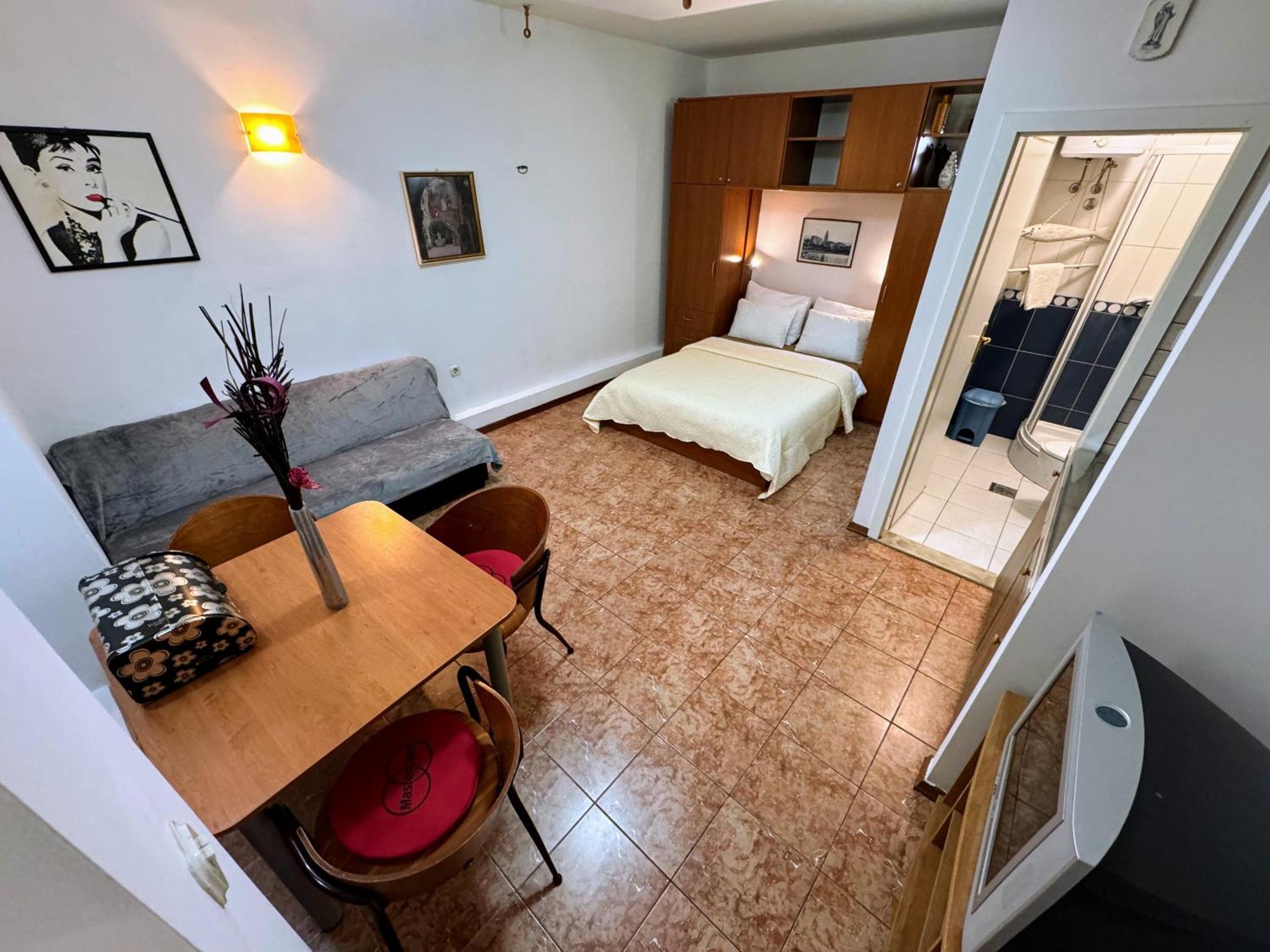 Grgur Studio Apartments Split Bagian luar foto