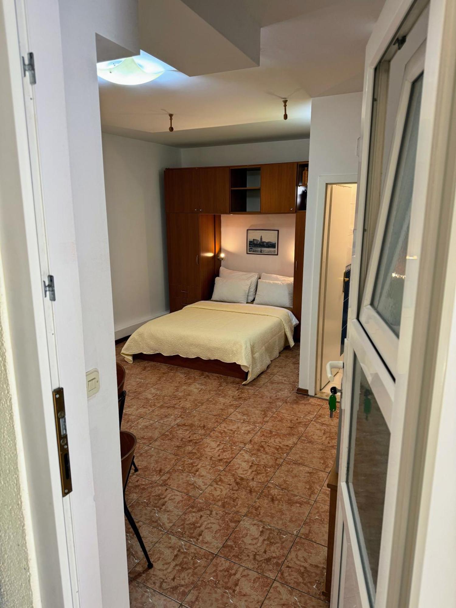Grgur Studio Apartments Split Bagian luar foto