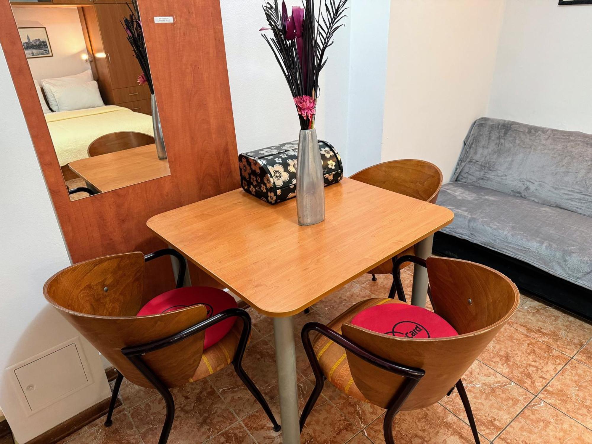 Grgur Studio Apartments Split Bagian luar foto
