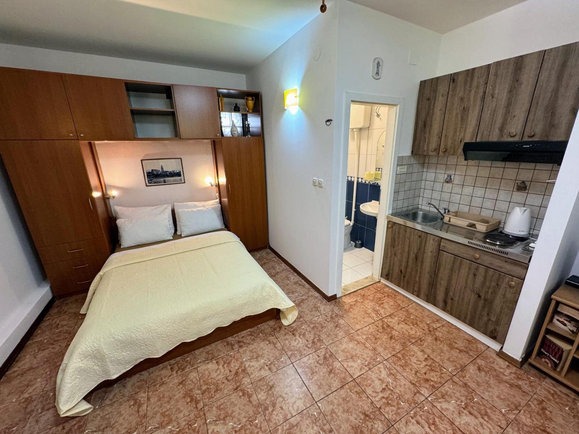 Grgur Studio Apartments Split Bagian luar foto