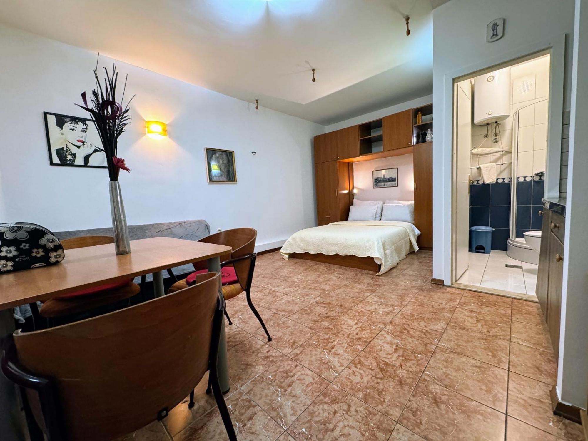 Grgur Studio Apartments Split Bagian luar foto