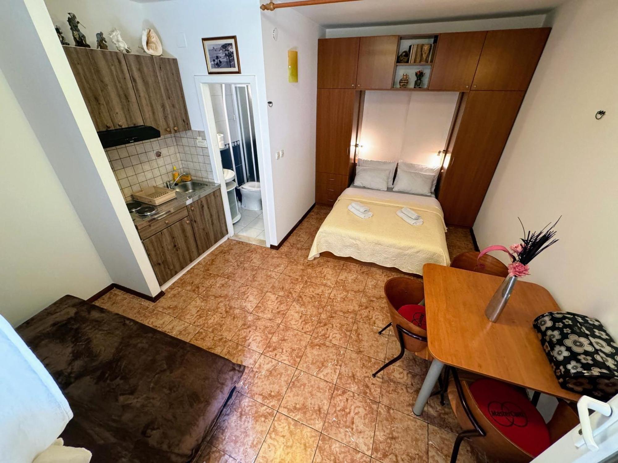 Grgur Studio Apartments Split Bagian luar foto