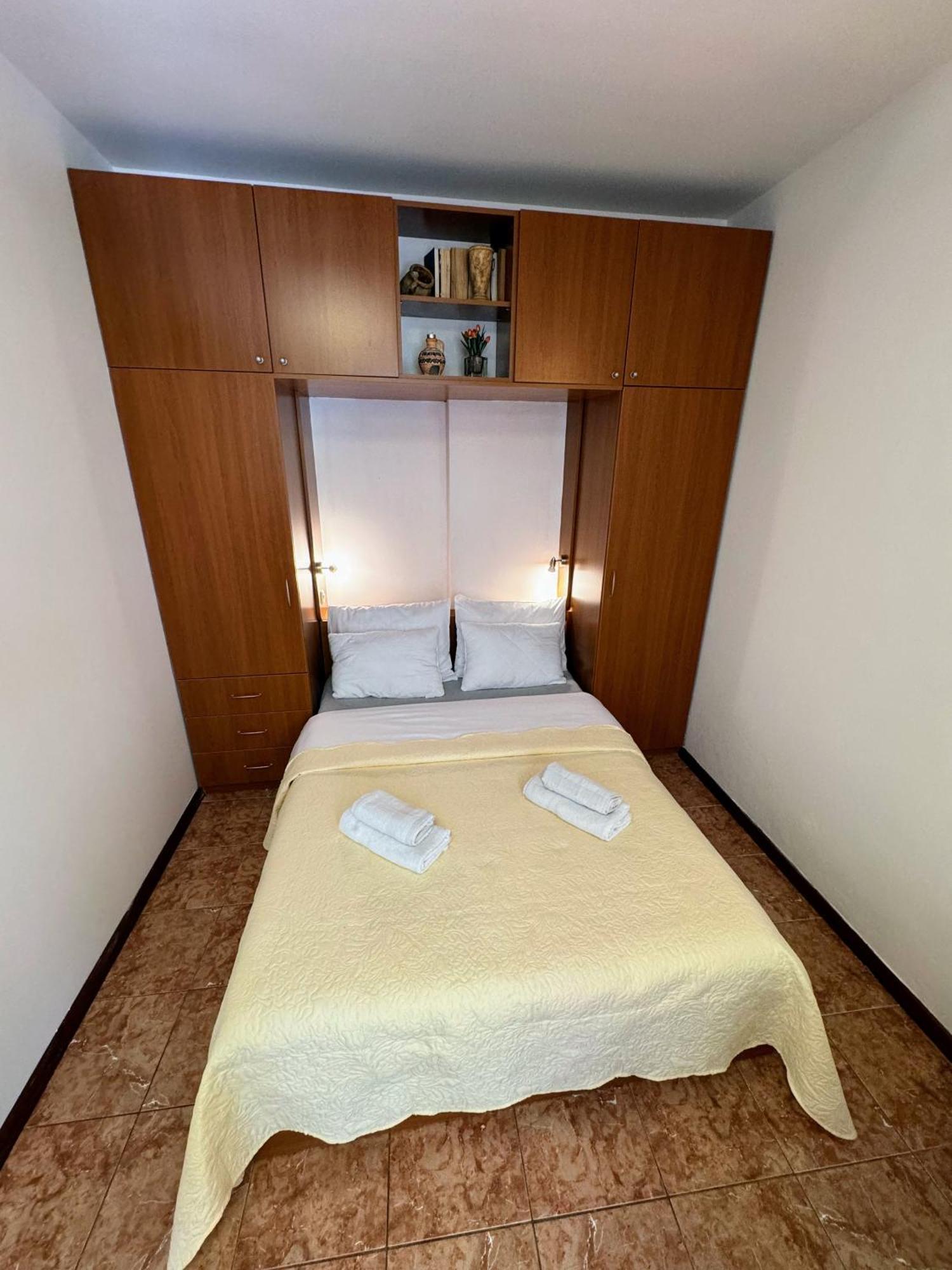 Grgur Studio Apartments Split Bagian luar foto